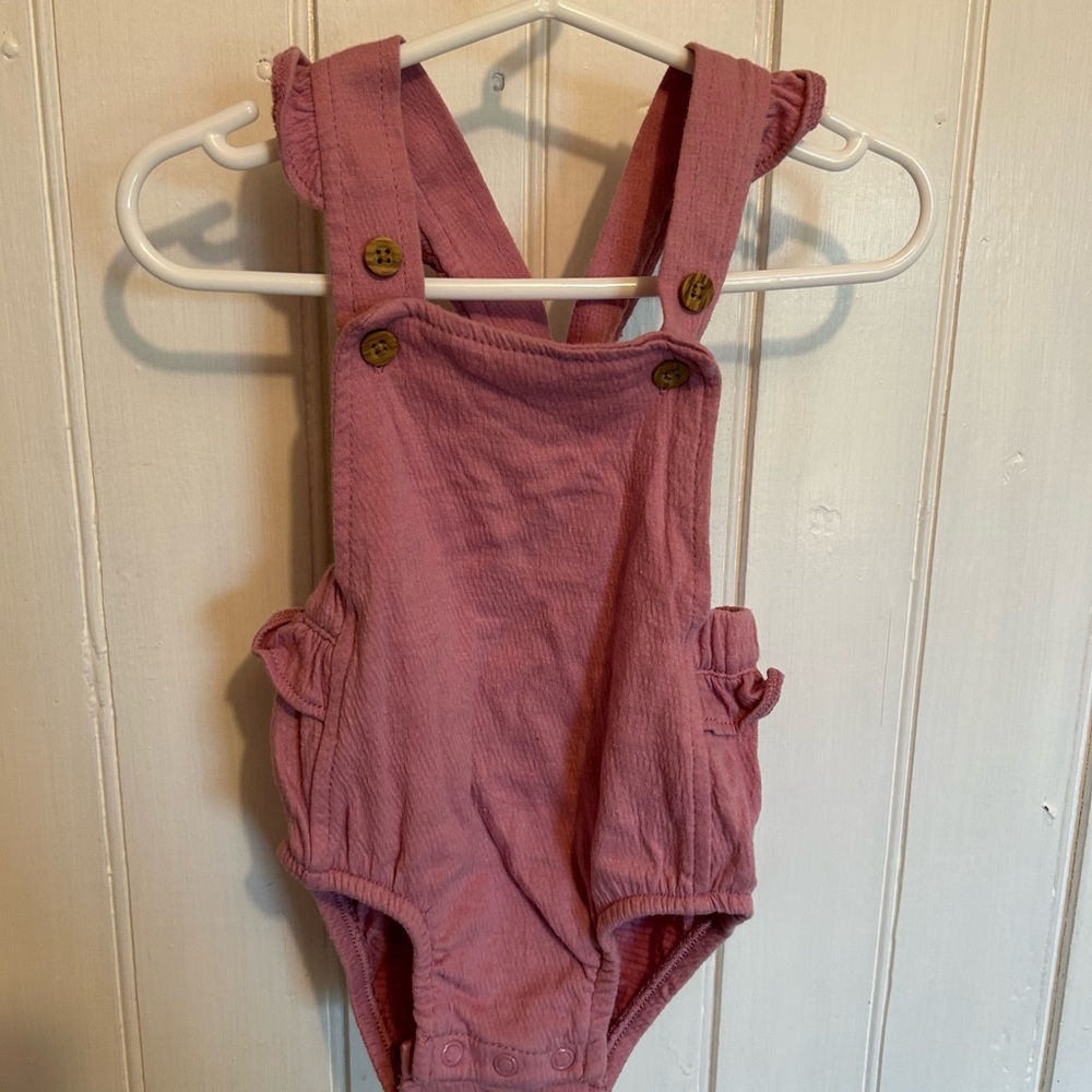 Carters 6m Pink ruffle bum romper style Overalls